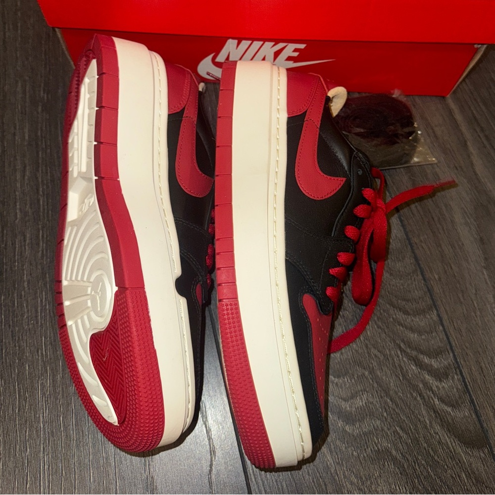 NEW IN BOX Nike Women’s Black & Red Dunk Low Top Sneakers - Picture 3 of 9